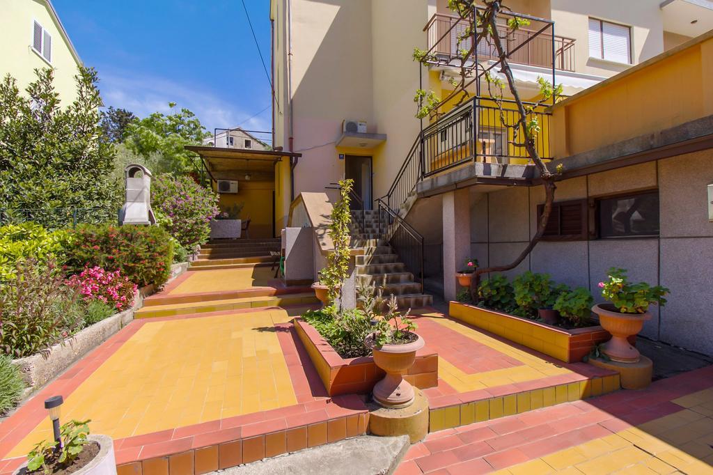 Apartment Oleander มาลีโลชินจ์ ภายนอก รูปภาพ