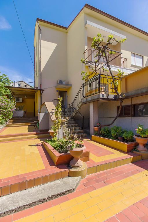 Apartment Oleander มาลีโลชินจ์ ภายนอก รูปภาพ